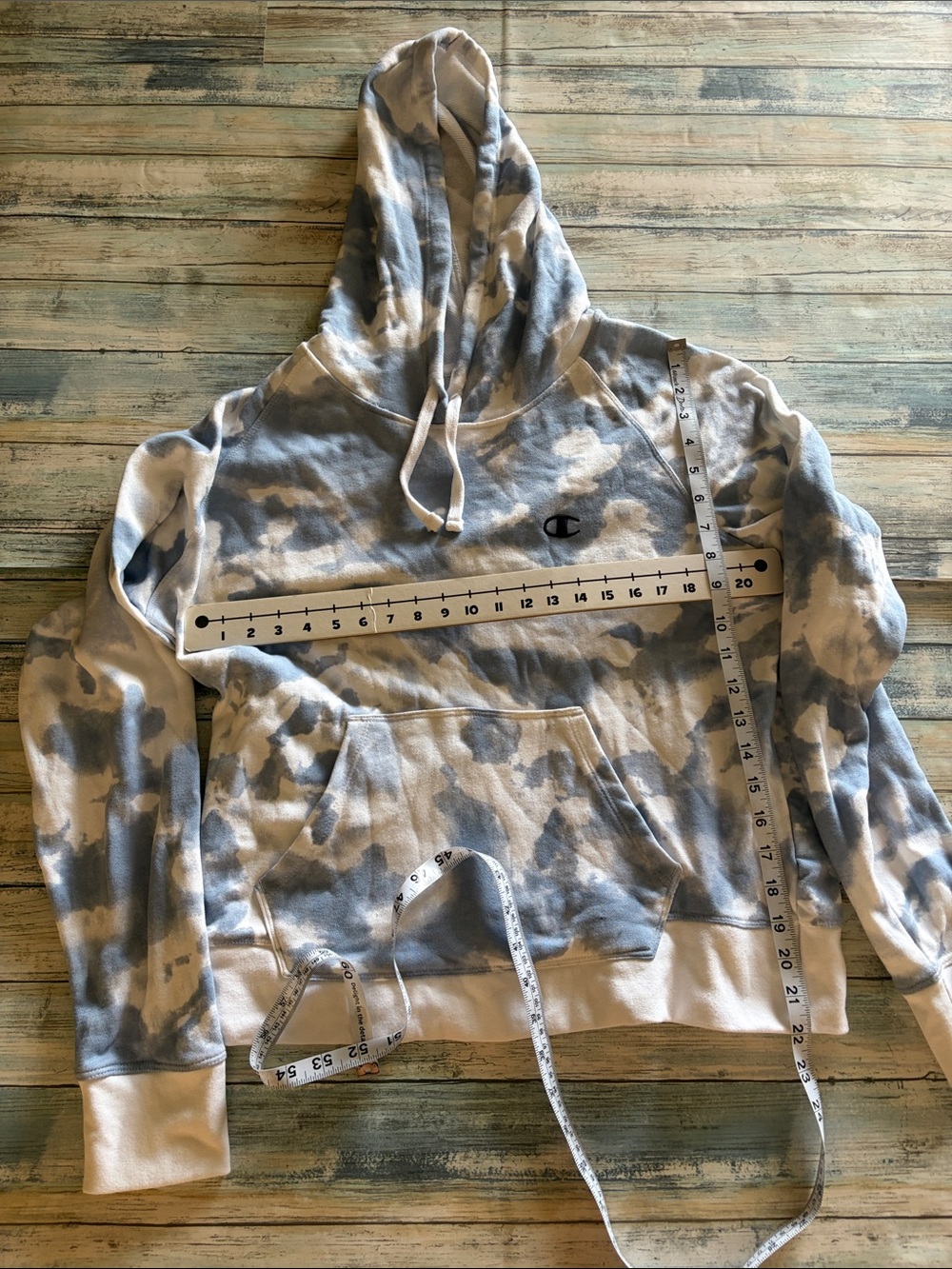 Champion Women’s Blue and White Tie-Dye Crewneck Hoodie - Picture 4 of 5